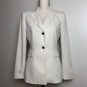 TAHARI Pinstripe Blazer in Size 4